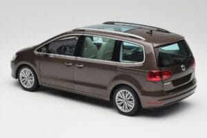 Volkswagen Sharan 7N Marrón Roble Metálico Minichamps 1:18 110051001 Metal - imagen 7 de 8