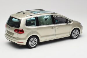 Volkswagen Sharan 7N Reflex Plata Metálico Minichamps 1:18 110051002 Metal - imagen 3 de 8