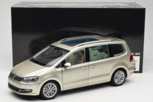 Volkswagen Sharan 7N Reflex Plata Metálico Minichamps 1:18 110051002 Metal - imagen 8 de 8