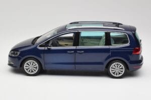 Volkswagen Sharan 7N Shadow Azul Metálico Minichamps 1:18 110051100 Metal - imagen 4 de 8