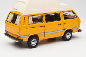 Volkswagen T3 Joker Autocaravana Schuco 1:18 450038500 Metal - imagen 3 de 8