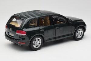 Volkswagen Touareg V10 TDI Canyon Green Bburago 1:18 34911-V1 Metal - imagen 3 de 8