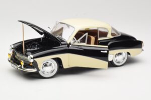 Wartburg 311 Coupe Negro & Beige Revell 1:18 8419 Metal - imagen 2 de 8