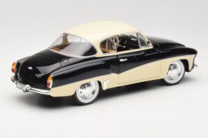 Wartburg 311 Coupe Negro & Beige Revell 1:18 8419 Metal - imagen 3 de 8