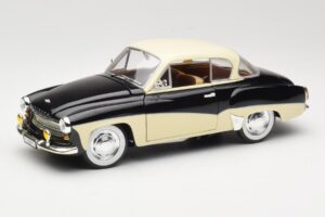 Wartburg 311 Coupe Negro & Beige Revell 1:18 8419 Metal