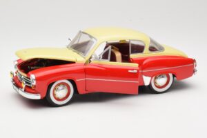Wartburg 311 Coupe Rojo & Beige Revell 1:18 8418 Metal - imagen 2 de 8