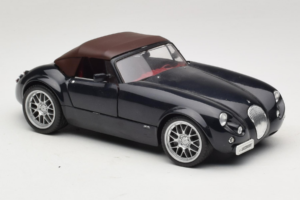 Wiesmann Roadster MF Carbon Black Revell 1:18 WIESMANN001 Metal - imagen 7 de 9