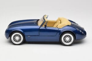 Wiesmann Roadster MF3 Azul Revell 1:18 08861 Metal - imagen 4 de 8