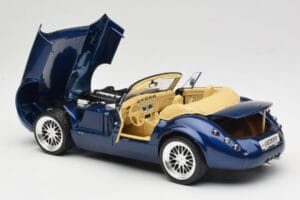 Wiesmann Roadster MF3 Azul Revell 1:18 08861 Metal - imagen 5 de 8