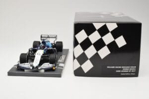Williams Racing Mercedes FW43B #63 G. Russell Saudi Arabian GP 2021 Minichamps 1:18 117212263 Metal - imagen 6 de 6