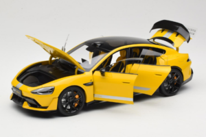 Xiaomi SU7 Ultra Amarillo OEM 1:18 BHR9995CN Metal - imagen 2 de 8