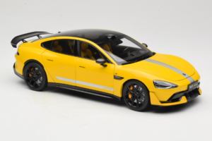 Xiaomi SU7 Ultra Amarillo OEM 1:18 BHR9995CN Metal - imagen 6 de 8