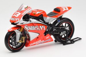 Yamaha YZR-M1 Gauloises Fortuna Yamaha #7 C. Checa MotoGP 2004 Minichamps 1:12 122043007 Metal - imagen 2 de 6