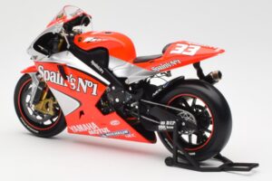 Yamaha YZR-M1 Gauloises Fortuna Yamaha #7 C. Checa MotoGP 2004 Minichamps 1:12 122043007 Metal - imagen 5 de 6