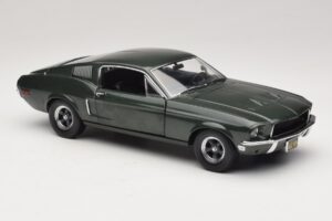 Ford Mustang GT Bullitt con Figura de Steve McQueen Greenlight 1:18 12885 Metal - imagen 6 de 8