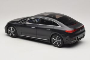 Mercedes EQE V295 Graphite Grey Magno NZG 1:18 B66961108 Metal - imagen 4 de 8