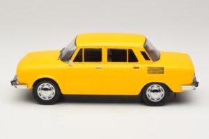 Skoda 100 L Amarillo MCG 1:18 MCG18781 Metal - imagen 3 de 6