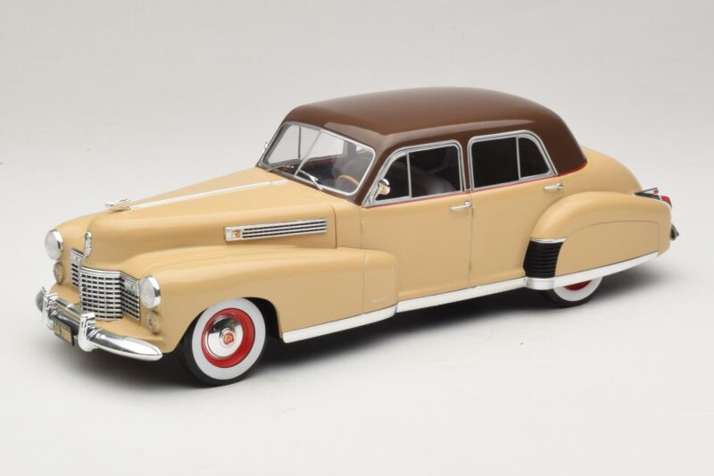 Cadillac Fleetwood Series 60 Special Beige MCG 1:18 MCG18656 Metal