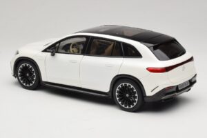 Mercedes EQS SUV X296 Manufaktur Diamond White NZG 1:18 B66960590 Metal - imagen 7 de 8