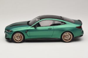 BMW M4 CS G82 Frozen Isle of Man Green GT Spirit 1:18 GT994 Resina - imagen 3 de 6