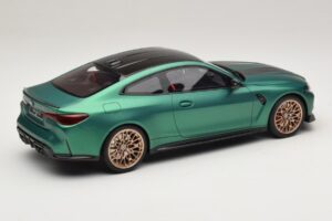 BMW M4 CS G82 Frozen Isle of Man Green GT Spirit 1:18 GT994 Resina - imagen 2 de 6