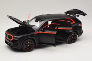 BMW XM G09 Matt Black Minichamps 1:18 110023301 Metal - imagen 2 de 8