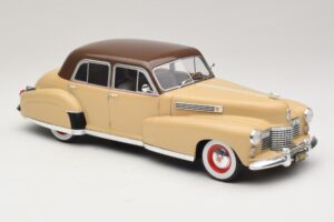 Cadillac Fleetwood Series 60 Special Beige MCG 1:18 MCG18656 Metal - imagen 4 de 6