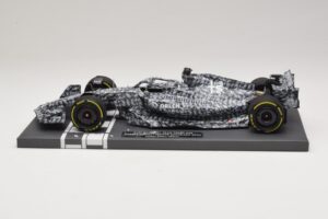 Alfa Romeo Orlen C42 R. Kubica Testing Barcelona 2022 Minichamps 1:18 117229988 Resina - imagen 3 de 7