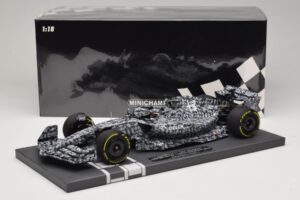 Alfa Romeo Orlen C42 V. Bottas Testing Barcelona 2022 Minichamps 1:18 117229977 Resina - imagen 7 de 7