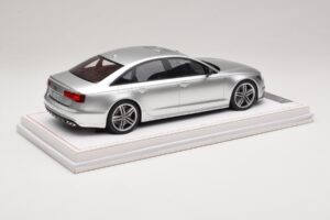 Audi S6 C7 Florett Silver Metallic IVY Merit 1:18 REMC038 Resina - imagen 3 de 7