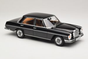 Mercedes 280 SE W108 Negro Norev 1:18 183360 Metal - imagen 6 de 8