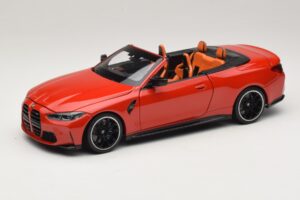 BMW M4 G83 Descapotable Red Metallic Minichamps 1:18 110021030 Metal