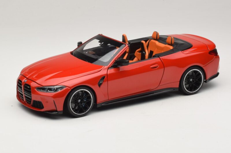 BMW M4 G83 Descapotable Red Metallic Minichamps 1:18 110021030 Metal