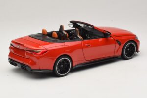 BMW M4 G83 Descapotable Red Metallic Minichamps 1:18 110021030 Metal - imagen 3 de 8