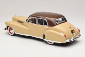 Cadillac Fleetwood Series 60 Special Beige MCG 1:18 MCG18656 Metal - imagen 5 de 6