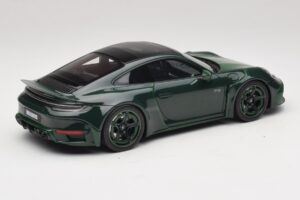 Porsche 911 992 Turbo S Brabus 900 Rocket R Mean Green GT Spirit 1:18 GT959 Resina - imagen 2 de 6