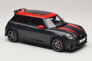 Mini Cooper JCW F66 Legend Grey Otto 1:18 OT1244 Resina - imagen 4 de 6