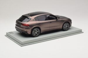 Maserati Grecale Bronce BBR 1:18 P18220FMAS Resina - imagen 3 de 7
