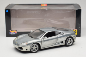 Ferrari 360 Modena Plata Cromada Hot Wheels 1:18 27774 Metal - imagen 8 de 8