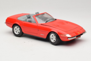 Ferrari 365 GTS/4 Spider Rojo Techno Giodi 1:18 40028-P1 Metal - imagen 6 de 8