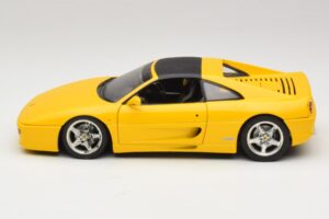 Ferrari F355 Spider Amarillo con Techo Negro UT Models 1:18 180074030-P4 Metal - imagen 4 de 8