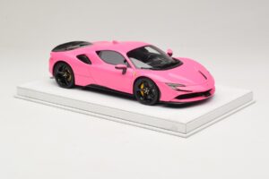 Ferrari SF90 Pack Fiorano Brillante Qatar Pink BBR 1:18 RACELINE137 Resina - imagen 4 de 7
