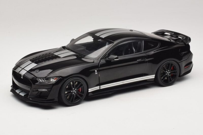 Ford Mustang Shelby GT500 S550 Negro IXO 1:18 U18RDC002-FO Metal