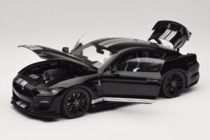Ford Mustang Shelby GT500 S550 Negro IXO 1:18 U18RDC002-FO Metal - imagen 2 de 8