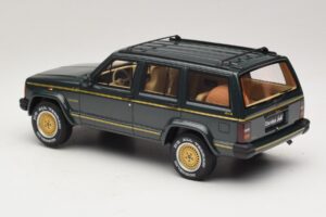 Jeep Cherokee XJ Limited Dark Hunter Green Otto 1:18 OT1340 Resina - imagen 5 de 6