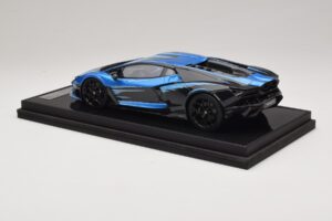 Lamborghini Revuelto Blue Black IVY Merit 1:18 REMC040 Resina - imagen 5 de 7