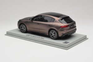 Maserati Grecale Bronce BBR 1:18 P18220FMAS Resina - imagen 5 de 7