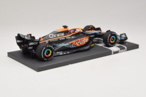 McLaren MCL36 #3 D. Ricciardo Abu Dhabi GP 2022 Minichamps 1:18 537224003 Resina - imagen 2 de 7