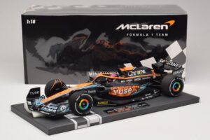 McLaren MCL36 #3 D. Ricciardo Abu Dhabi GP 2022 Minichamps 1:18 537224003 Resina - imagen 7 de 7