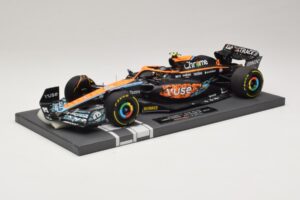 McLaren MCL36 #4 L. Norris Abu Dhabi GP 2022 Minichamps 1:18 537224004 Resina
